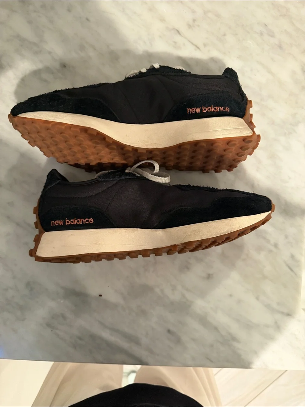New Balance 327 Women’s 9 - Picture 14 of 15